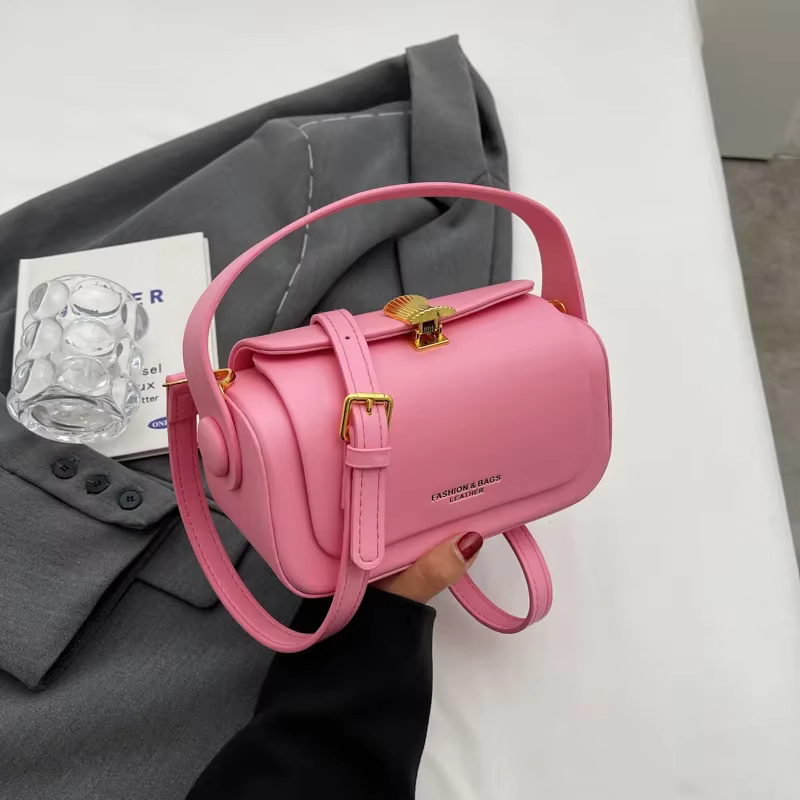 Sac à bandoulière noir classique pour femmes