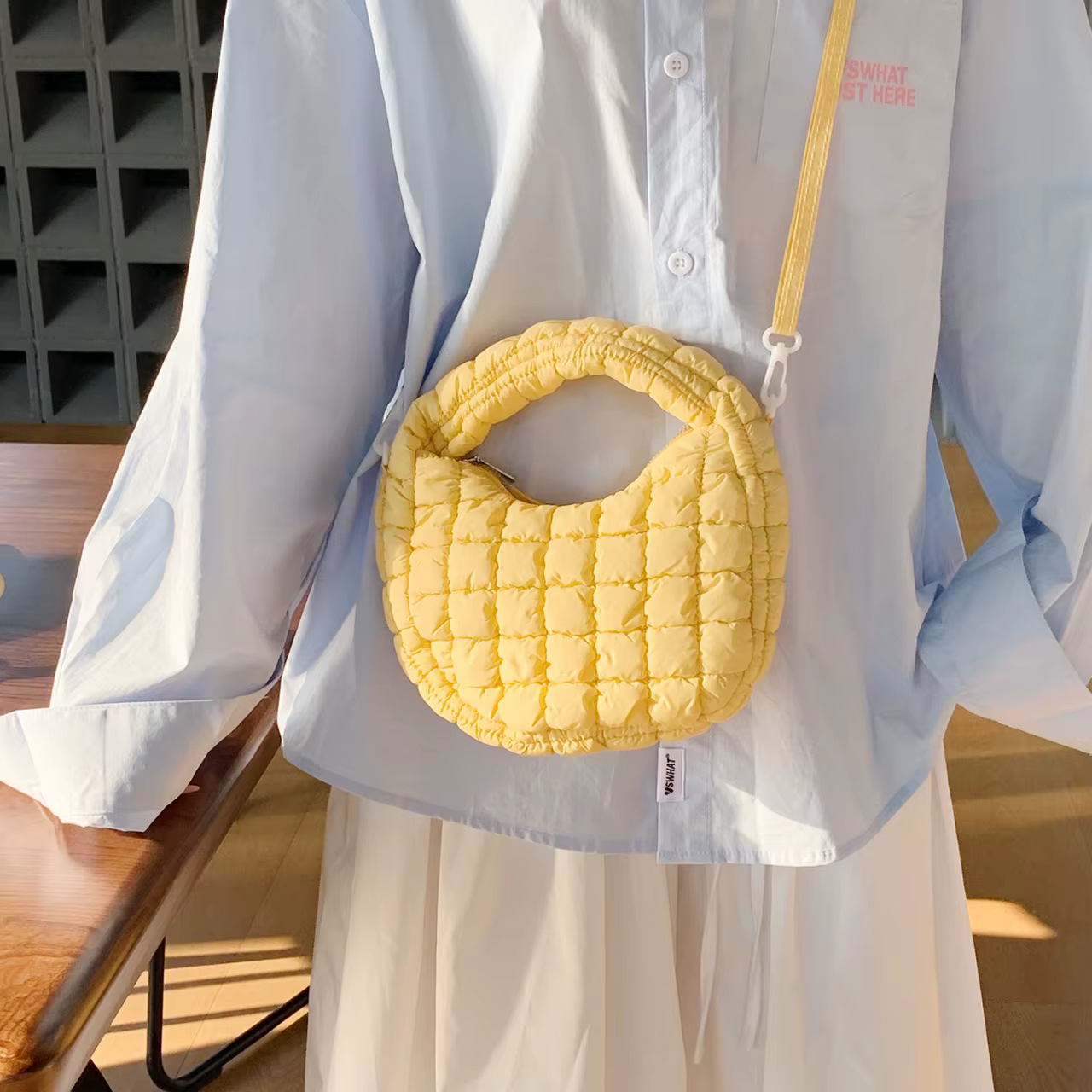 Sac à bandoulière matelassé ultra-léger pour femme