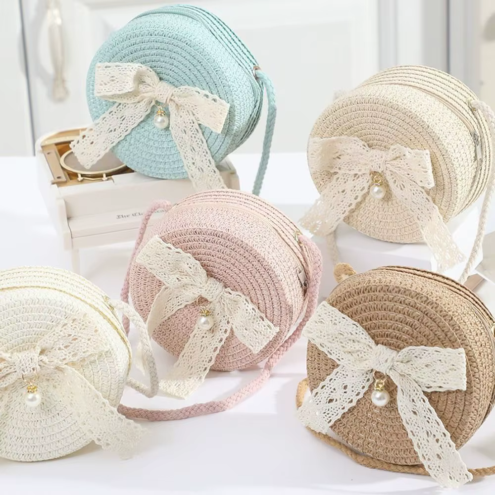 Mini sac en paille avec nœud en dentelle