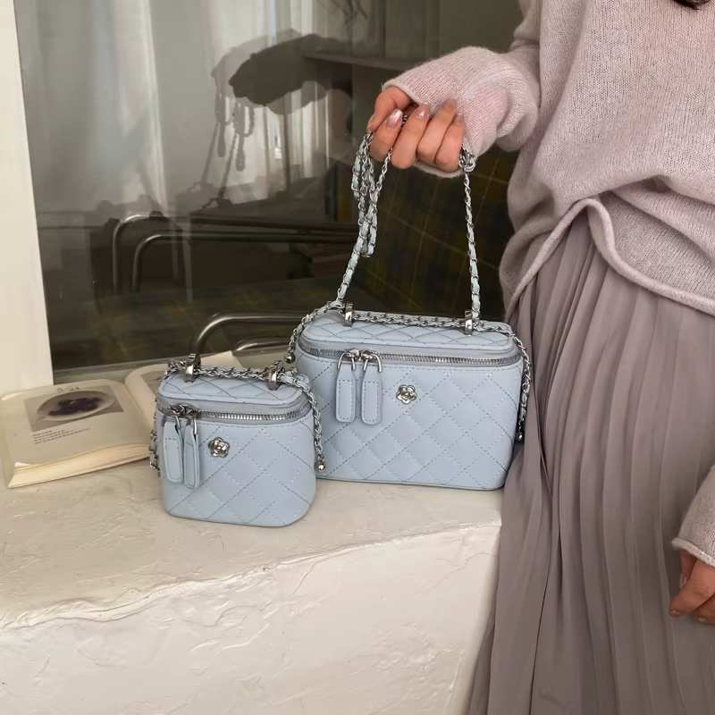 Mini sac à main carré à chaînes