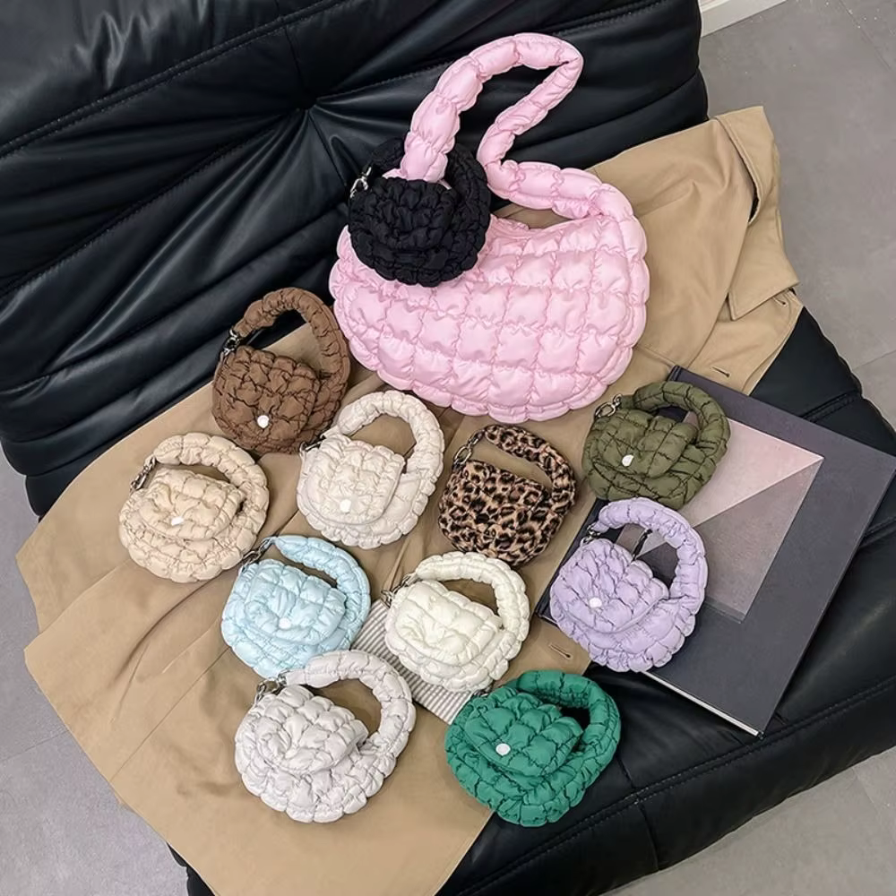 Mini sac nuage plissé de couleur unie