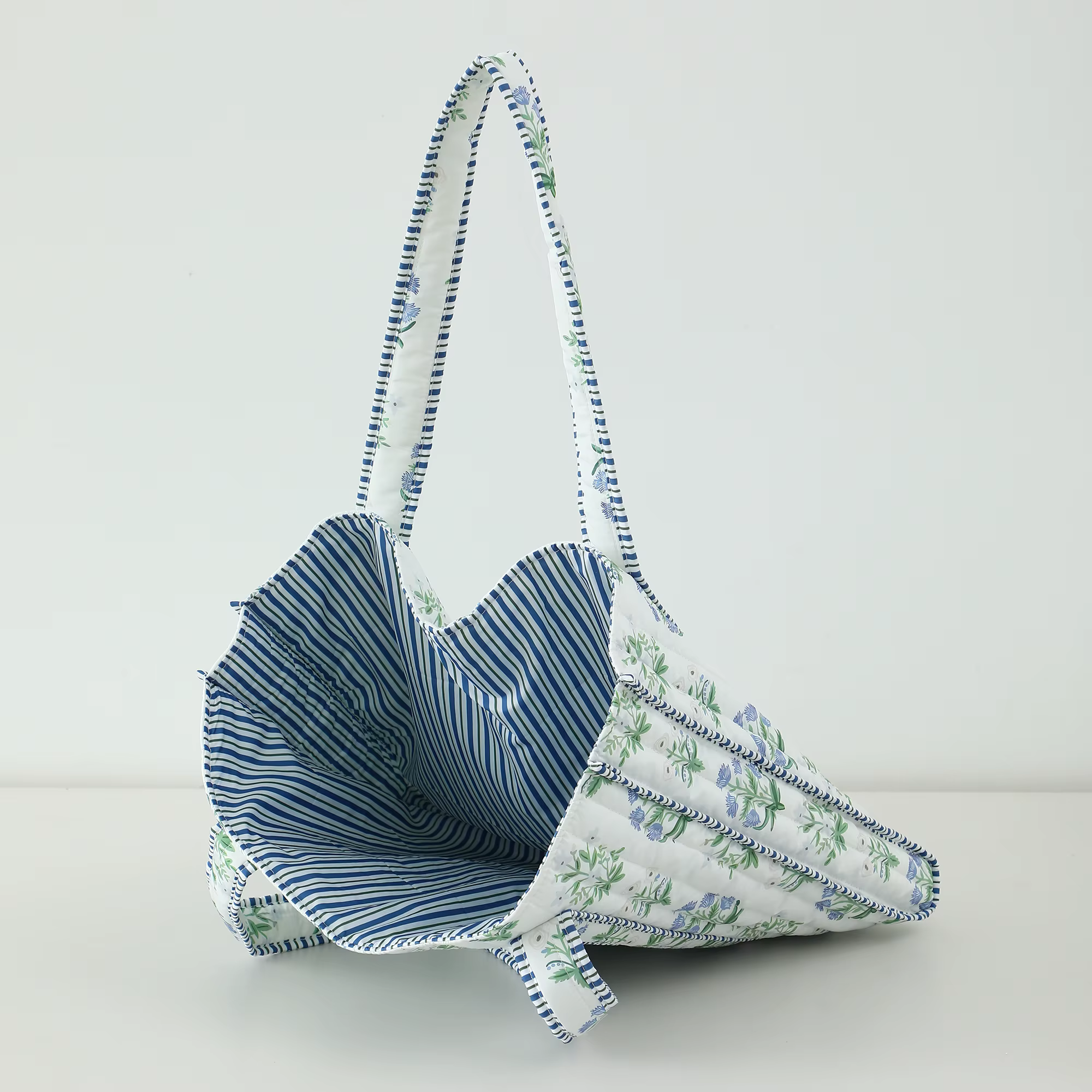 Sac fourre-tout matelassé à fleurs pour femmes