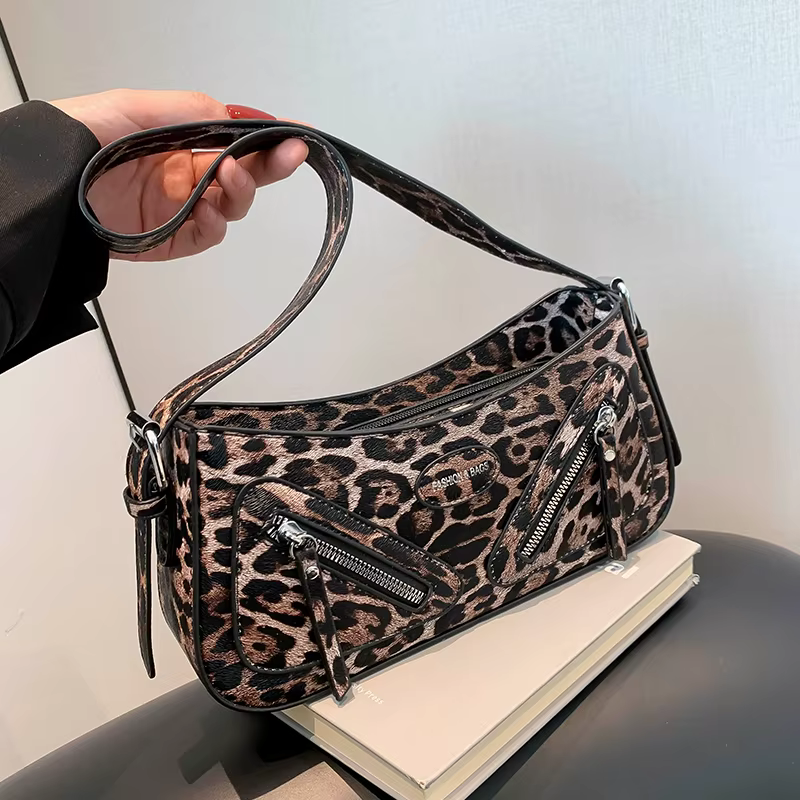 Sac à bandoulière demi-lune en cuir PU
