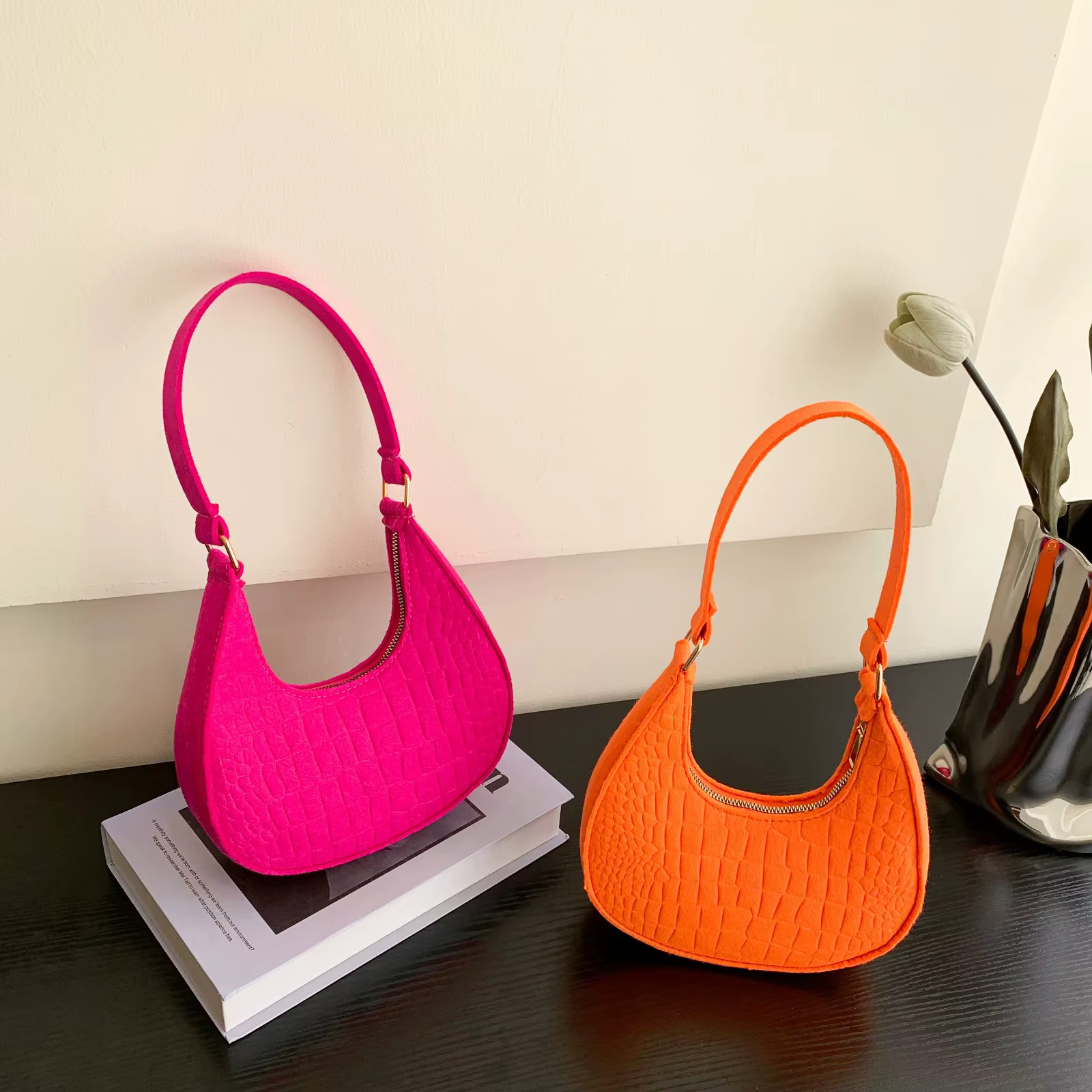 Sac sous les bras à motif de pierre en feutre pour femmes
