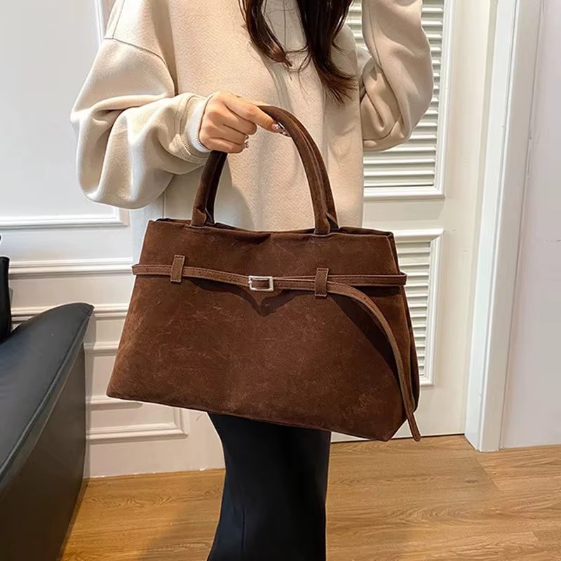 Sac fourre-tout vintage en cuir satiné – Style décontracté avec fermeture à boucle