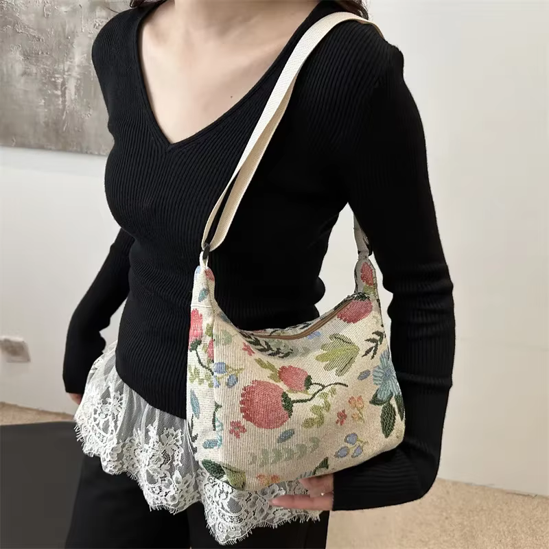 Nouveau femmes dame sac mode Vintage hiver polyvalent imprimé littéraire tissu croissant Pack Texture tempérament bandoulière épaule