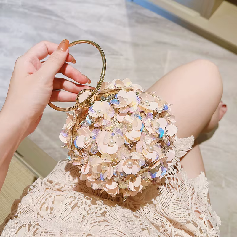 Mini sac de soirée à fleurs à paillettes