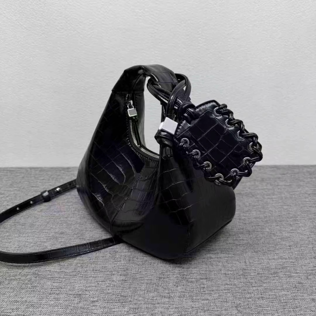 Sac à bandoulière Y2K tendance style punk rock parisien pour femme