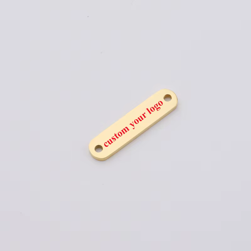 Étiquette de sac à main en métal gravée au laser personnalisée