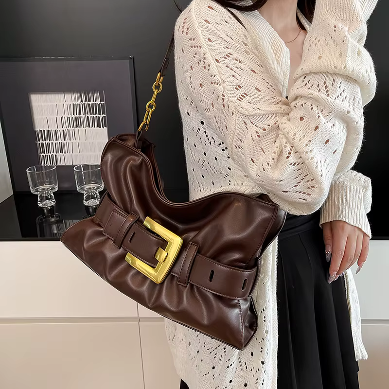 Sac nuage plissé de styliste