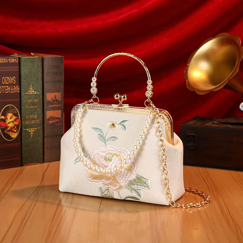 Sac de soirée élégant de Style Qipao brodé à fleurs avec chaîne