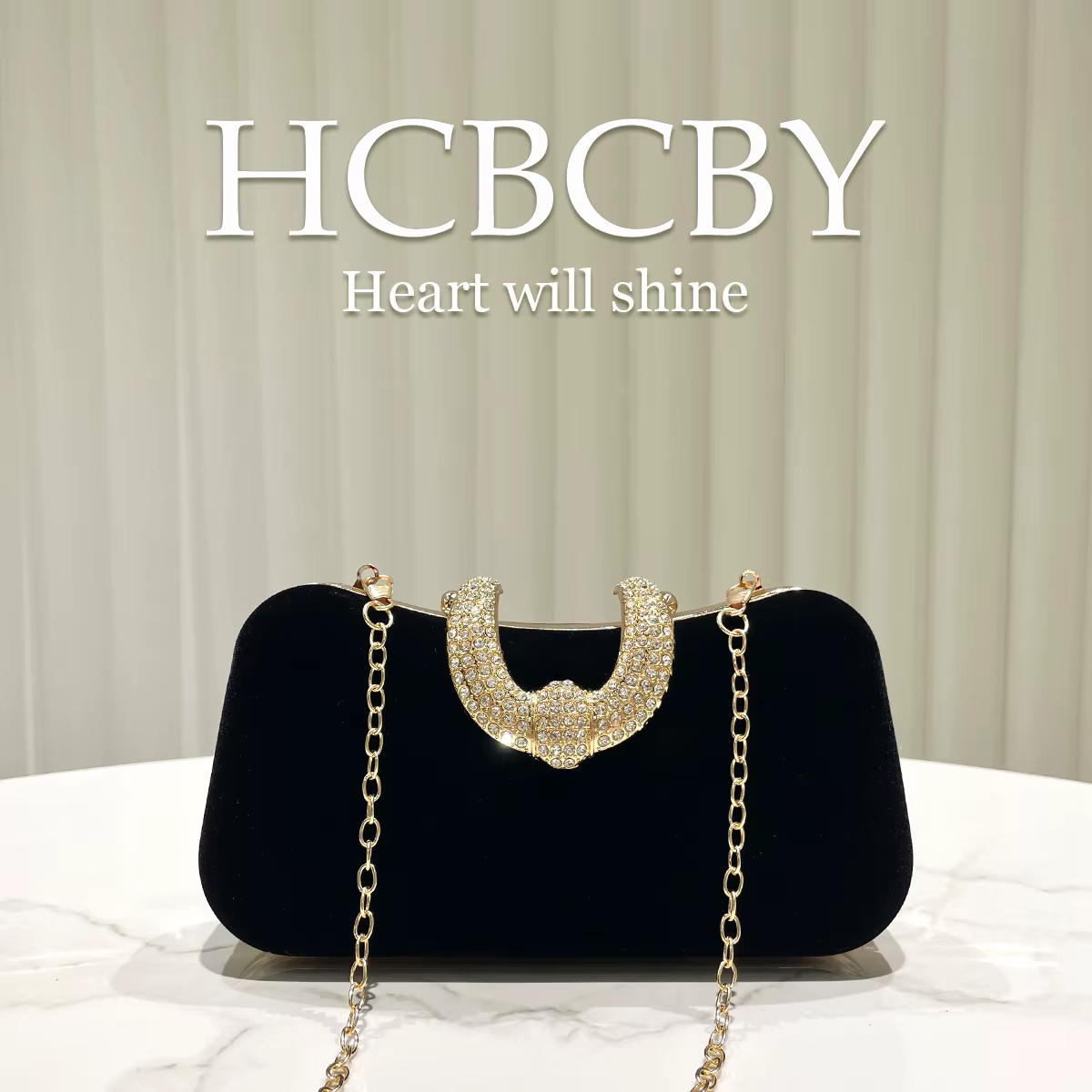 Sac à main en velours noir élégant et brillant