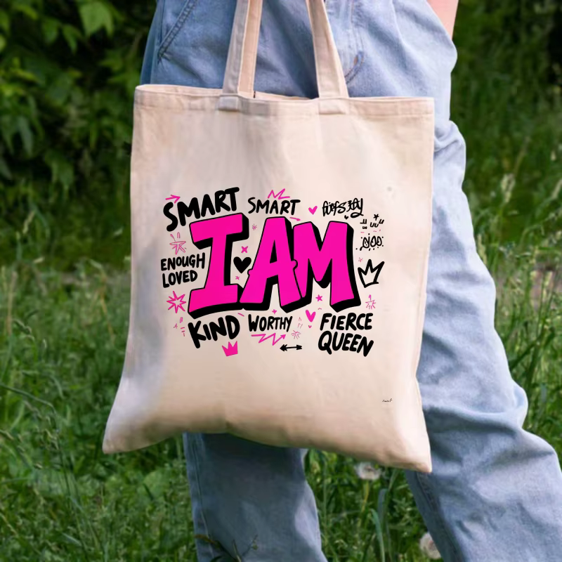 Le sac fourre-tout en toile de couleur crème