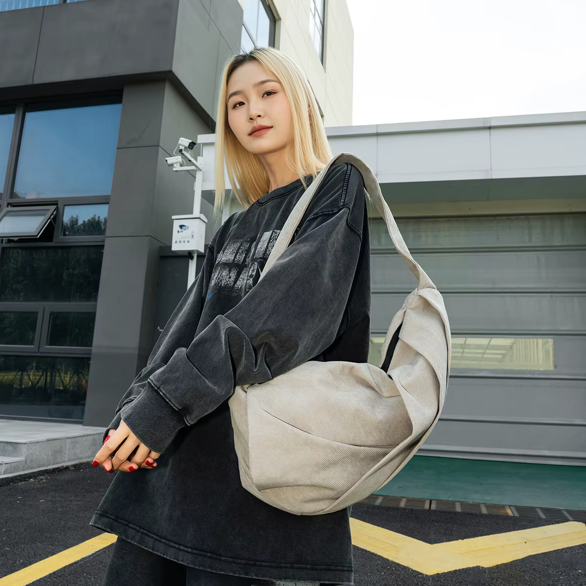 Sac de poitrine pliable City Chic pour femme