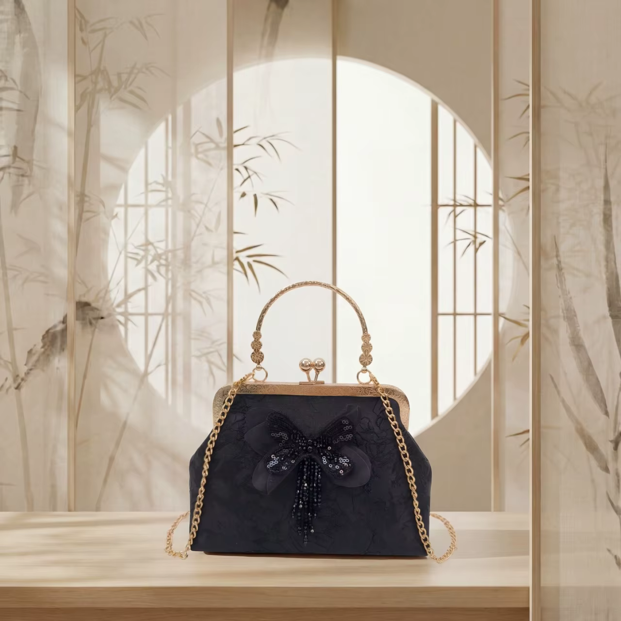 Pochette brodée papillon style chinois