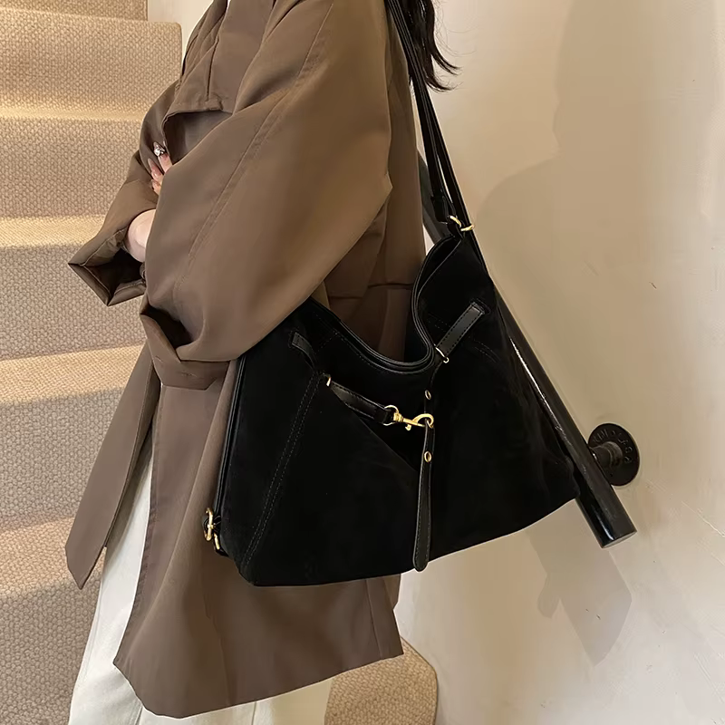 Sacs à bandoulière monochromes décontractés pour femmes, compartiment intérieur, fermeture éclair, sacs à main souples pour PC, épissage, mode, offre spéciale, 2024
