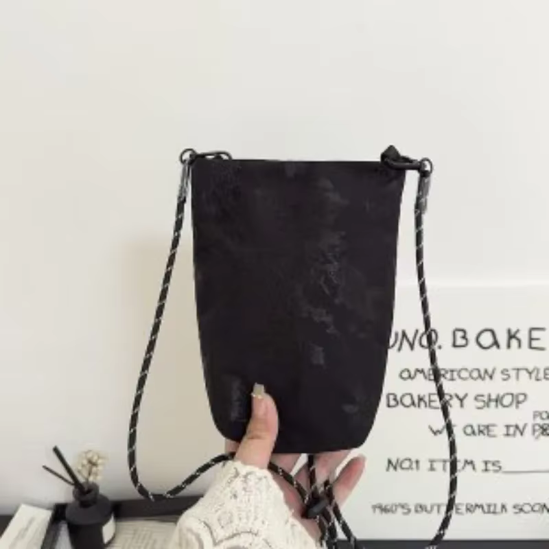 Sac fourre-tout de luxe haut de gamme pour femmes avec un design vintage et un logo en lettres