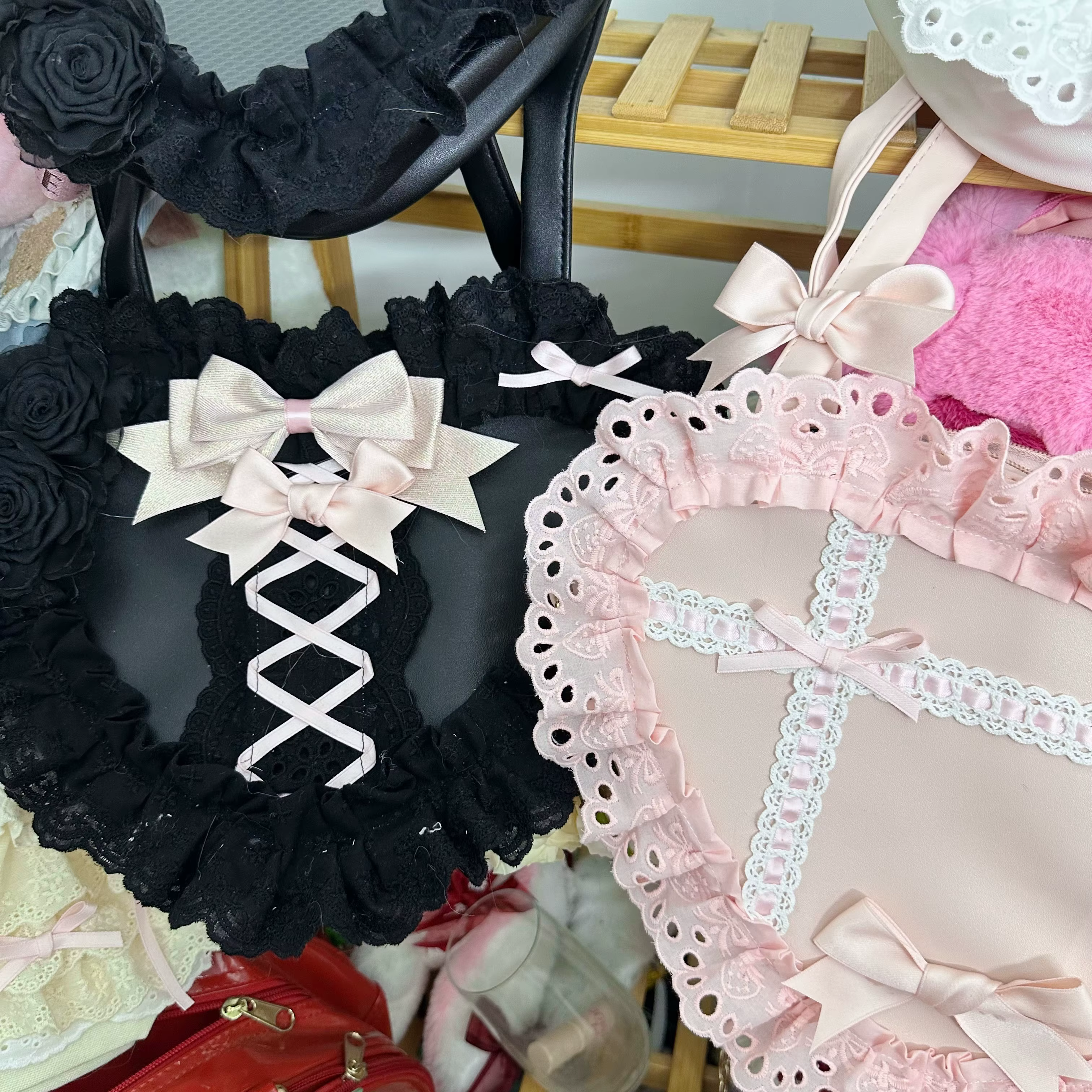 Lolita fait à la main amour coeur dentelle fleur mignon sac à bandoulière douce fille étudiants arc fourre-tout sacs