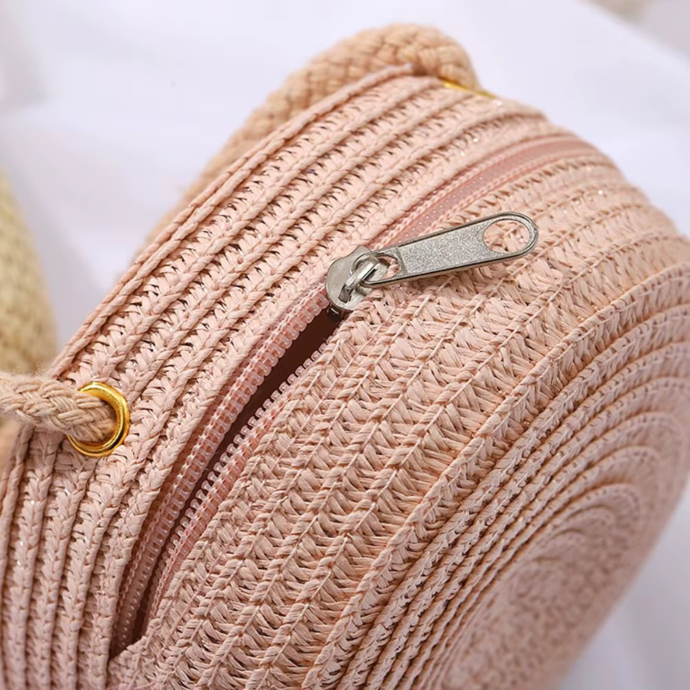 Sac à main en paille tendance en forme de coquillage