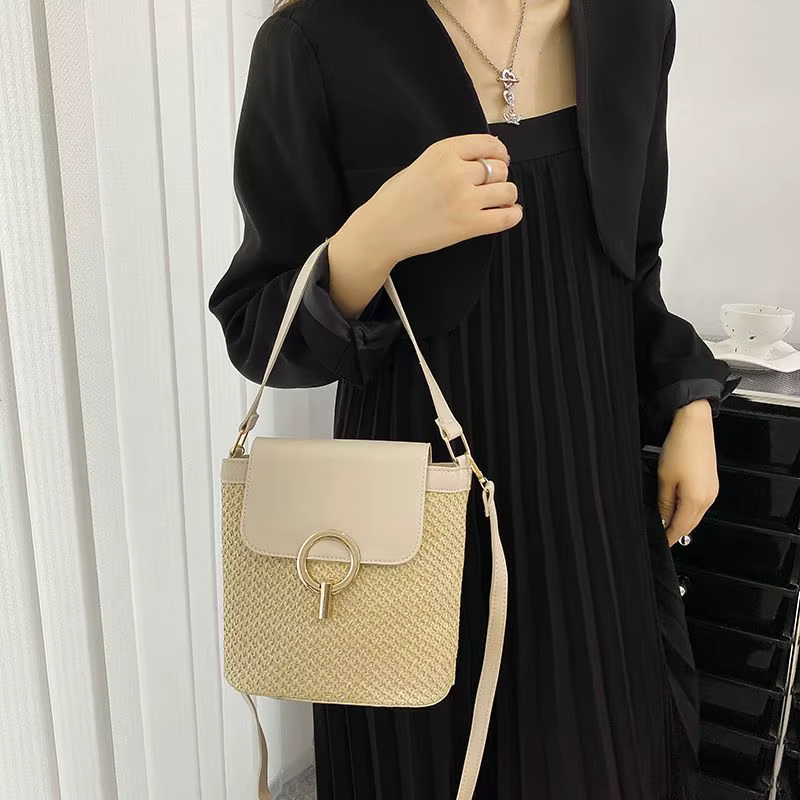 Mode française nouveau seau en forme de main femmes sac tissé creux multi-fonctionnel unique épaule sac à bandoulière