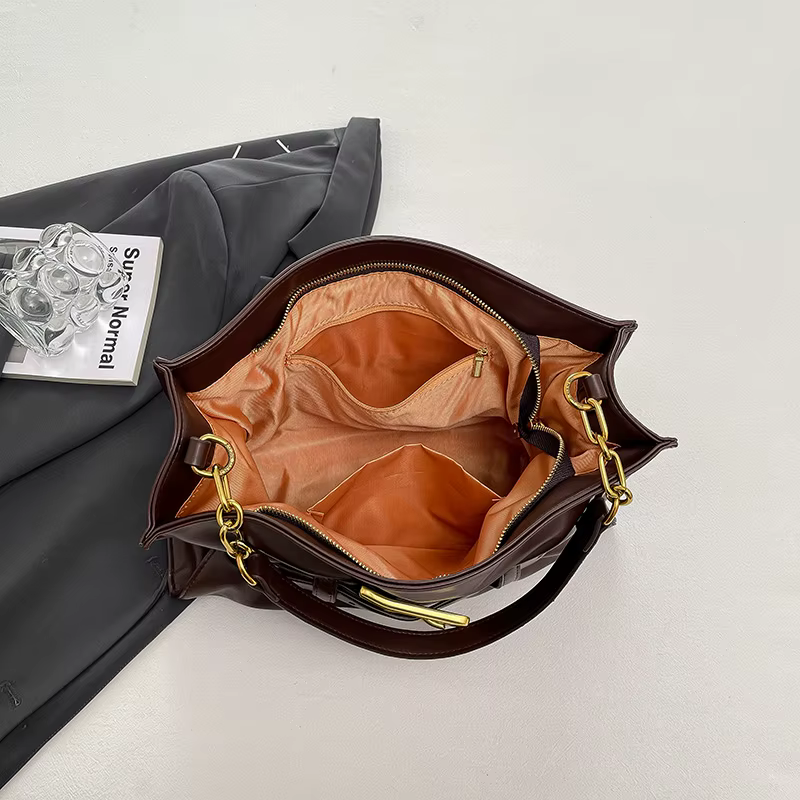 Sac nuage plissé de styliste