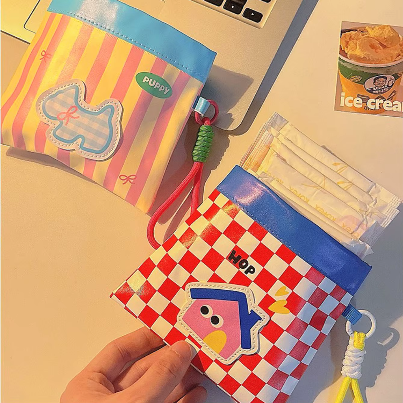 Pochette de maquillage Dopamine PU avec sangle tressée, pour ranger les tampons, le rouge à lèvres, les pièces de monnaie et les écouteurs, mignonne et portable pour les étudiants et les trajets quoti