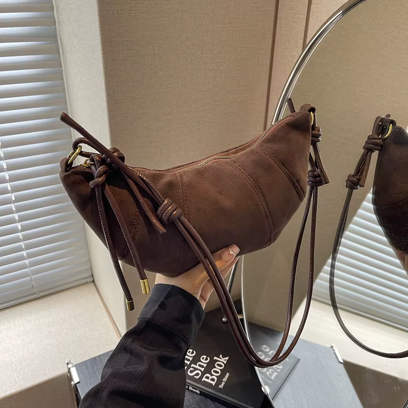 Sac pour femmes en forme de Croissant à la mode