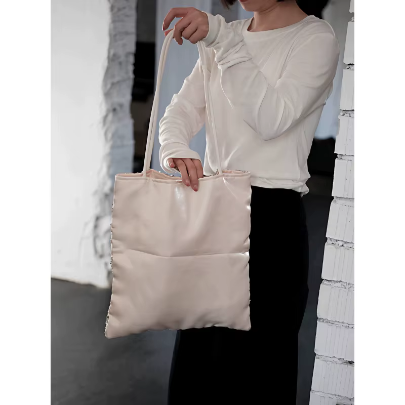 Sac à bandoulière en toile à fleurs en sequins argentés