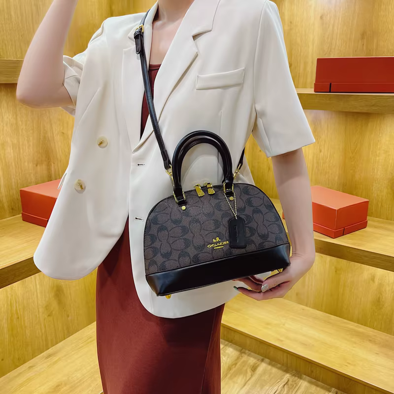 Sac à bandoulière pour femme de créateur parisien