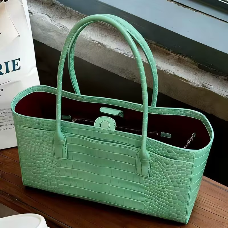 Sac fourre-tout pour femme en cuir gaufré crocodile