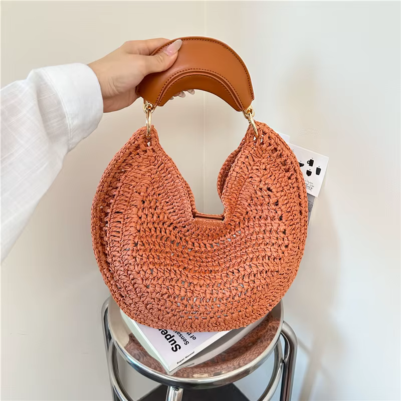 Sac fourre-tout hobo en paille tressée à la main pour femme