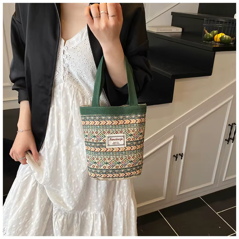 Sac panier tressé artisanal de niche