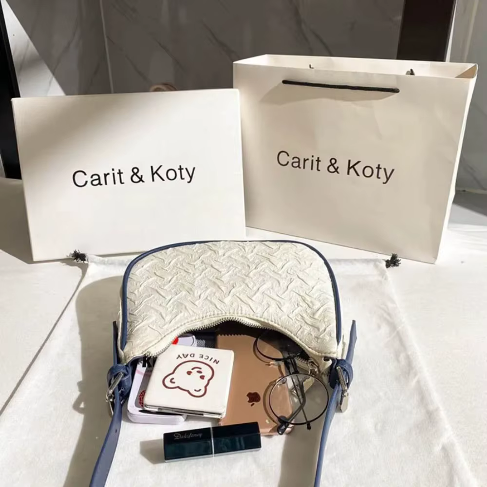 Sac plissé tendance de l'année, design original et raffiné, sac croissant pour femme, design de niche estival, sac porté épaule