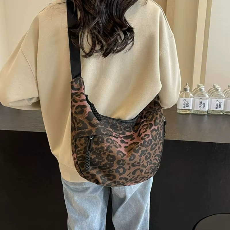 Sac Hobo imprimé léopard unique