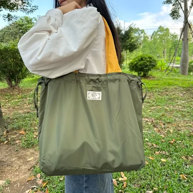 Sac fourre-tout pliable en nylon