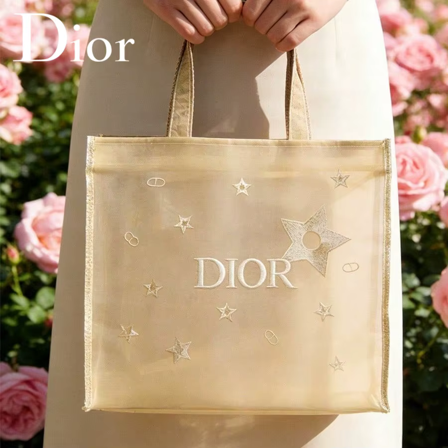 Sac Christian Dior, sac à main de luxe en maille dorée