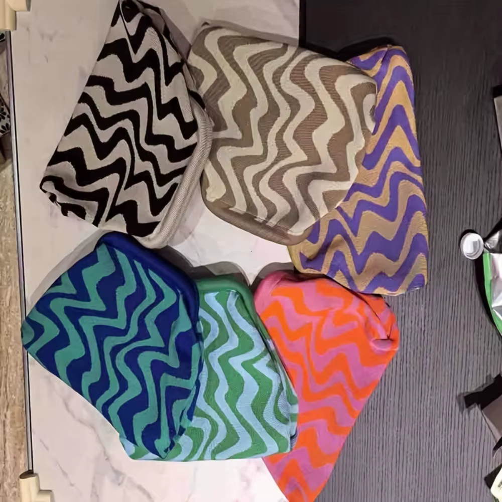 2025 NOUVEAU dames plage sac à bandoulière Vintage lettre Crochet tricoté fourre-tout