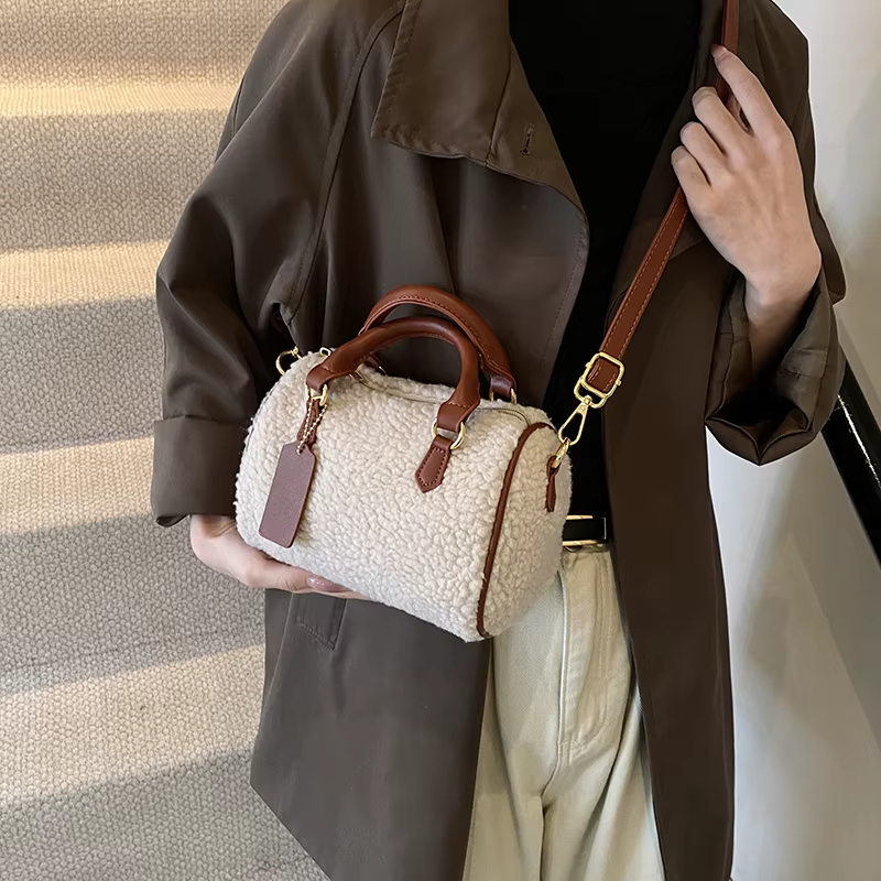 Sac à Main en Fausse Fourrure Beige pour Femme