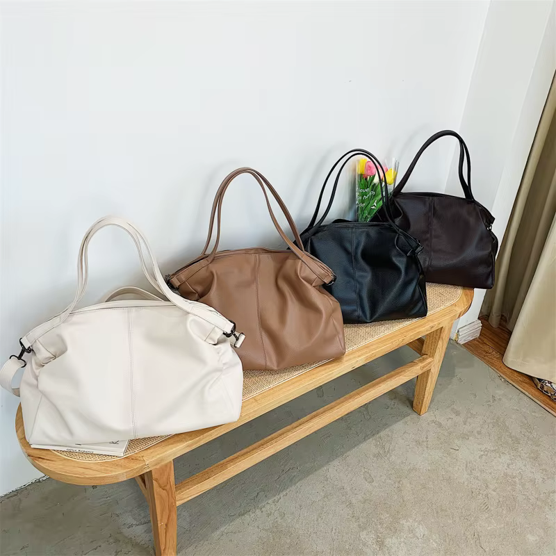 Grands sacs fourre-tout noirs pour femmes