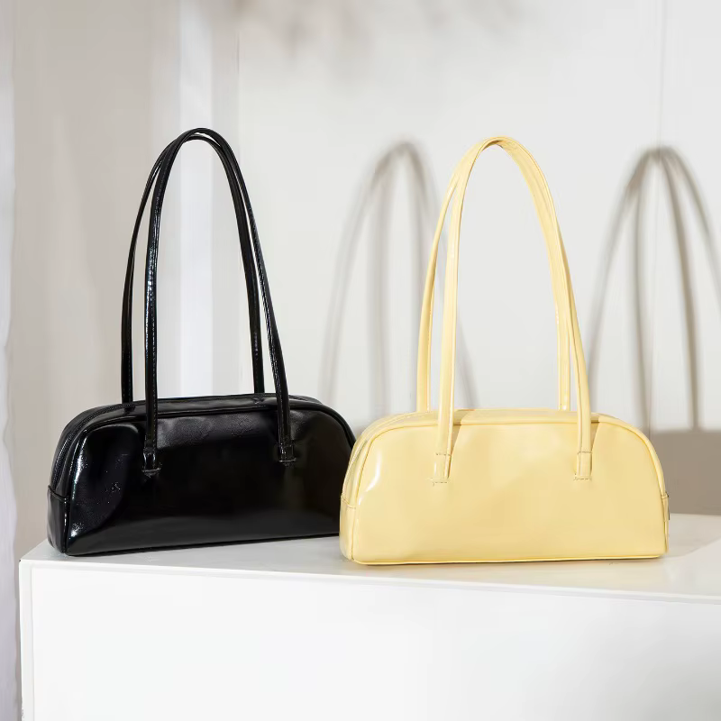 Petit sac à une épaule de couleur unie de style français
