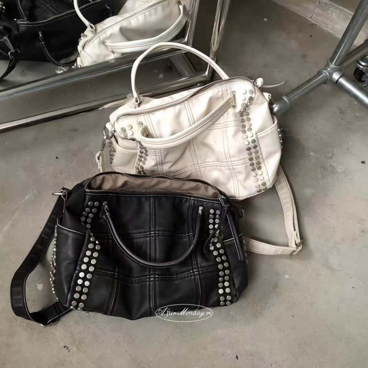 Nouveau Sac Fourre-tout Femme 2026 Style Rétro avec Rivets Métalliques