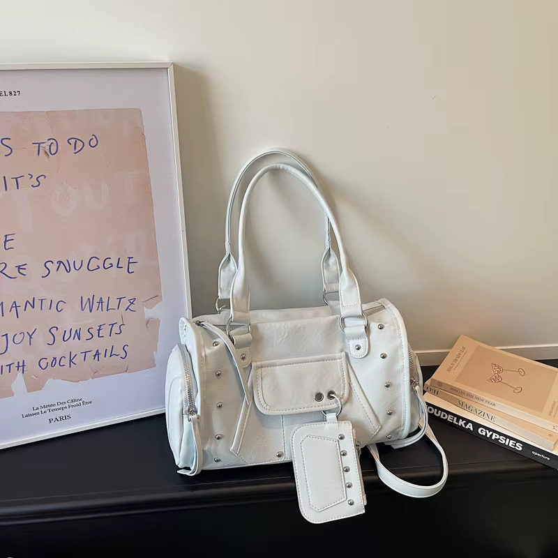 Nouveau sac fourre-tout tendance grande capacité à rivets