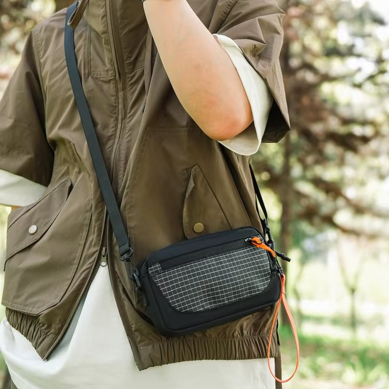 Petit sac à bandoulière compact