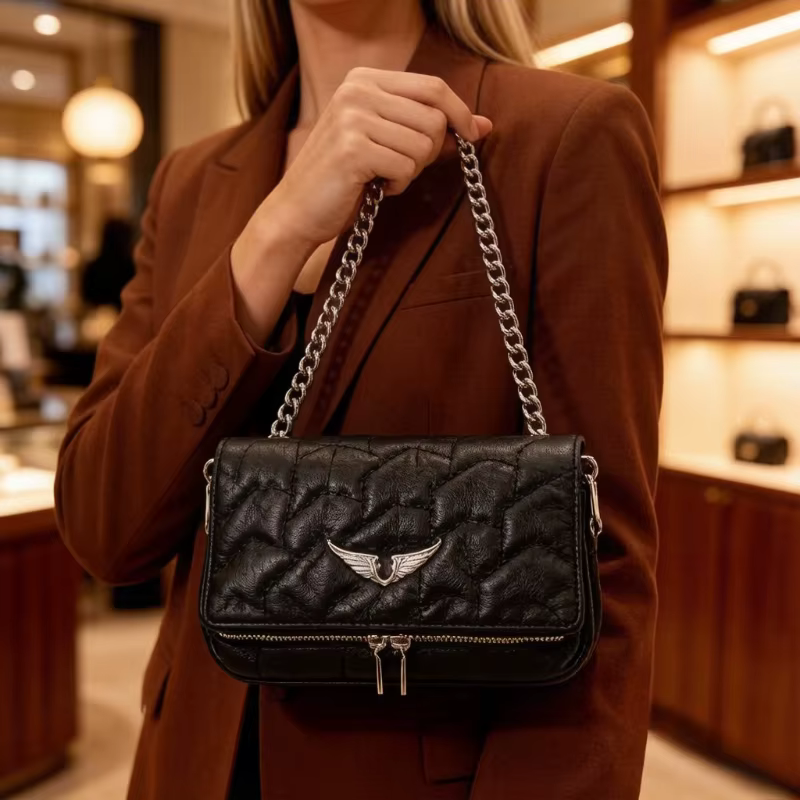 Sac à langer en cuir style vintage : élégant sac à main bandoulière pour femme avec détails de luxe et grand espace de rangement