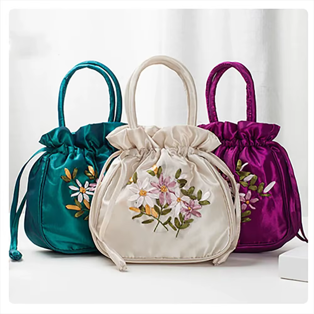 Mini sac à main à motif de fleurs brodées pour femmes