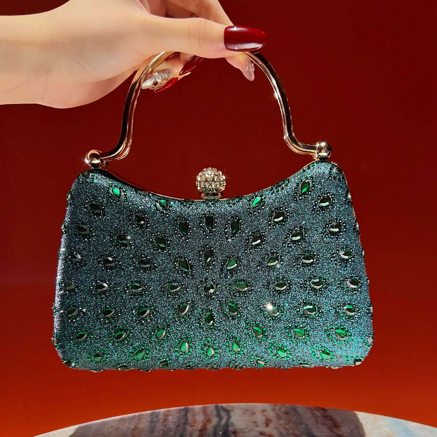 Nouveau sac à main serti de diamants