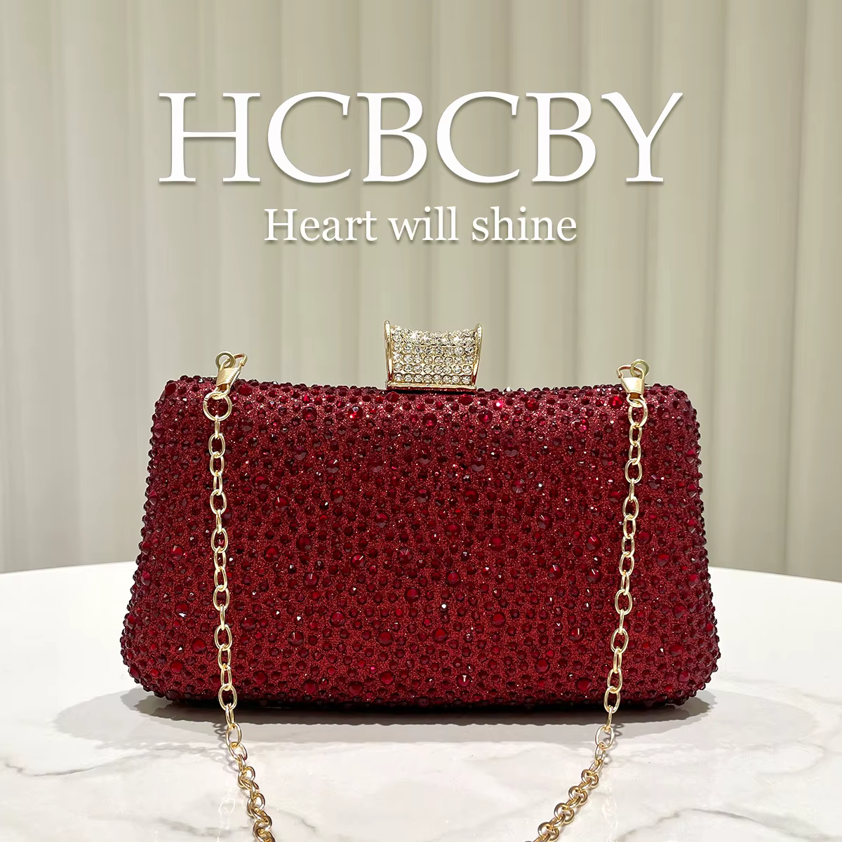 Pochette de soirée élégante bordeaux brillante de luxe ornée de strass