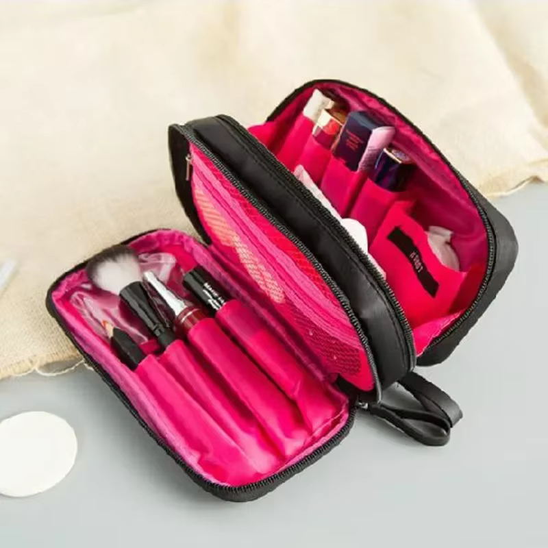 Mini trousse de maquillage noire pour femme