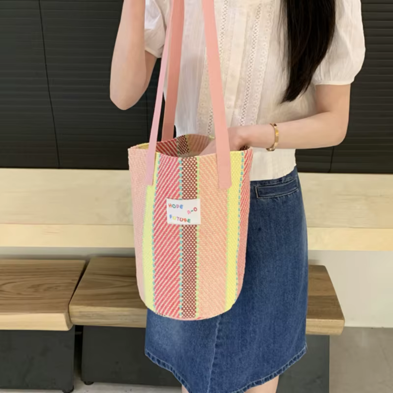 Sacs seau tricotés doux pour femmes