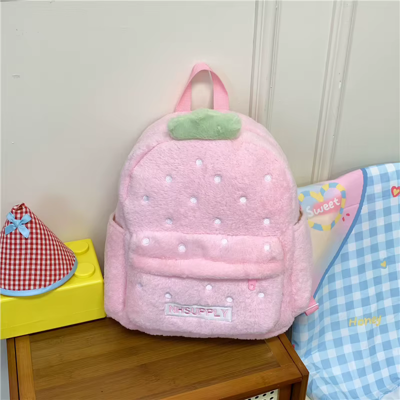 Sacs à dos classiques en peluche couleur unie motif fraise pour femmes 2026 – Grande capacité avec poche intérieure zippée – Vente chaude
